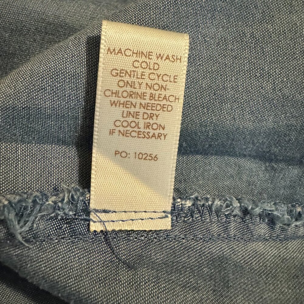 NWT BUTTON FRONT DENIM SHIRT SMALL #D - Picture 7 of 8
